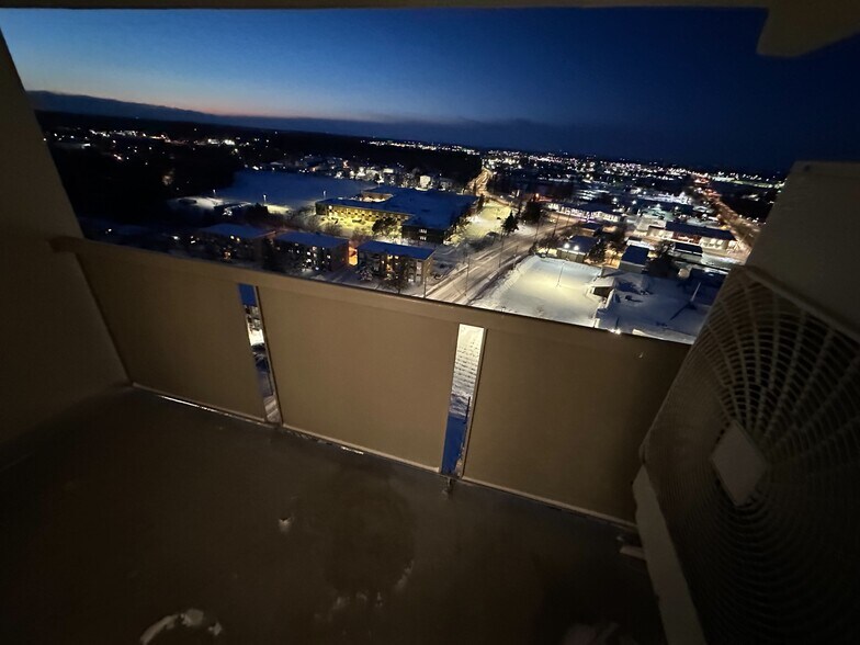 More Photos Of 375 King St N, Waterloo Apartments For Sale