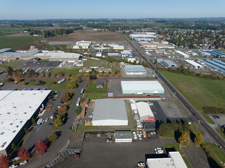 More Photos Of 873 Willamette Ave, Stayton Warehouse For Sale