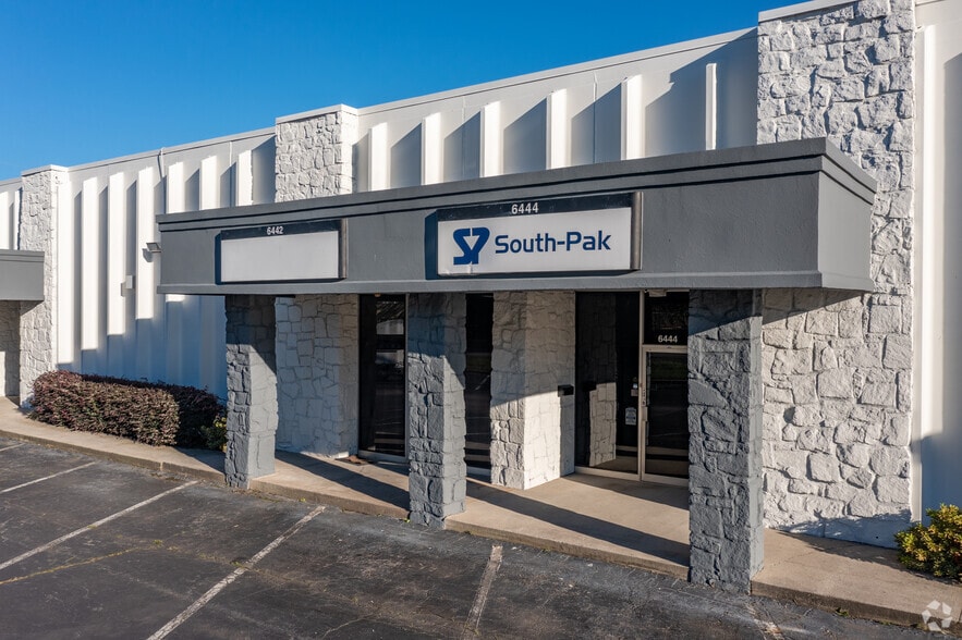 More Photos Of 6420-6432 Warren Dr, Norcross Unknown For Lease