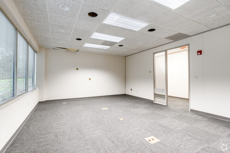 More Photos Of 4233 Technology Dr, Durham Research And Development For Lease