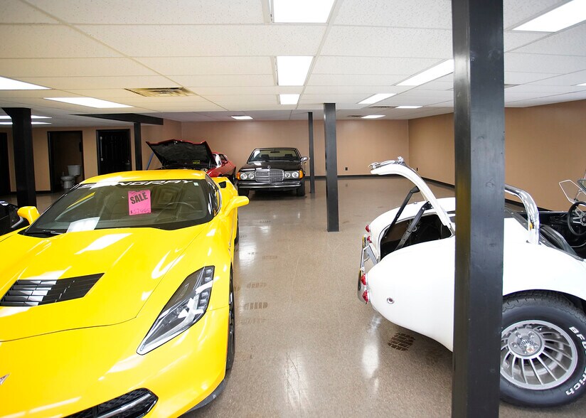 More Photos Of 9947 Brooklyn Rd, Brooklyn Freestanding For Sale