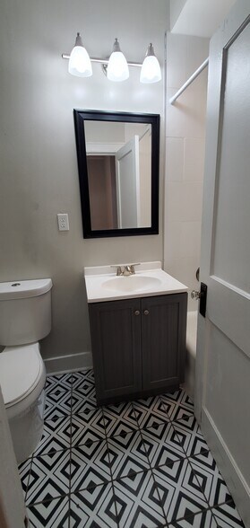More Photos Of 2706 N Frederick Ave, Milwaukee Apartments For Sale