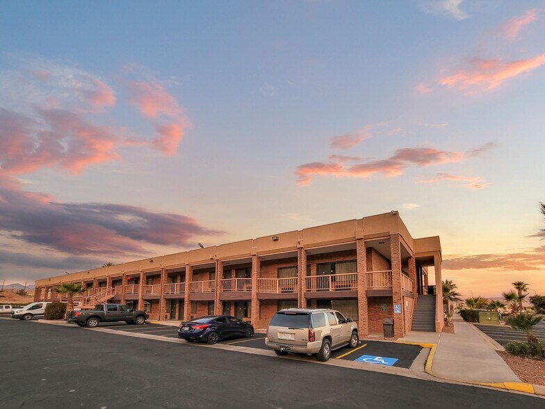 More Photos Of 850 S Bluff St, Saint George Hotel For Sale