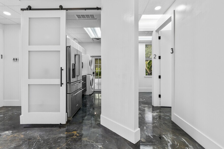 More Photos Of 13730 Cypress Terrace Cir, Fort Myers Medical For Sale