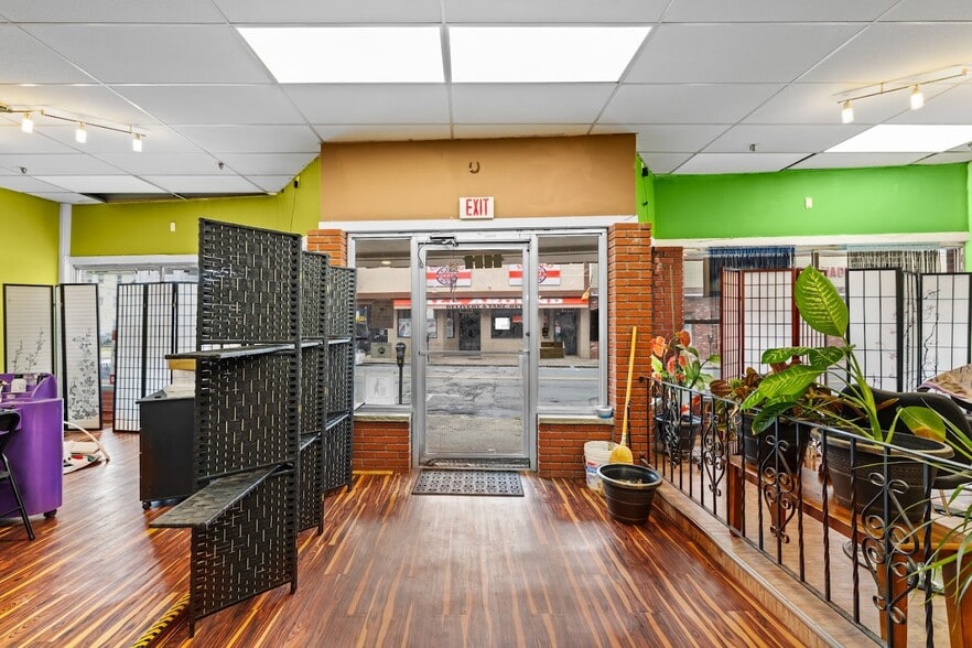 More Photos Of 1637 Acushnet Ave, New Bedford Freestanding For Sale