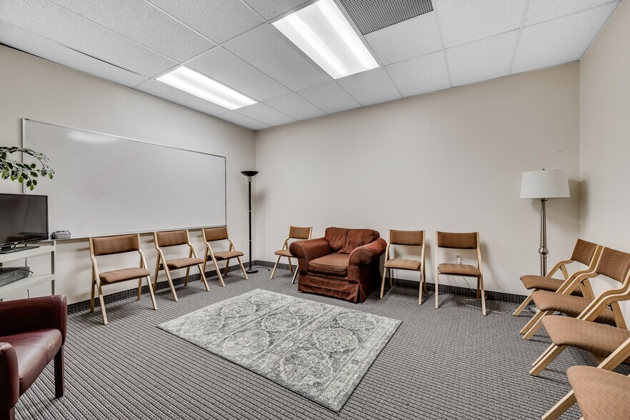 More Photos Of 4555 Erin Dr, Eagan Office For Sale