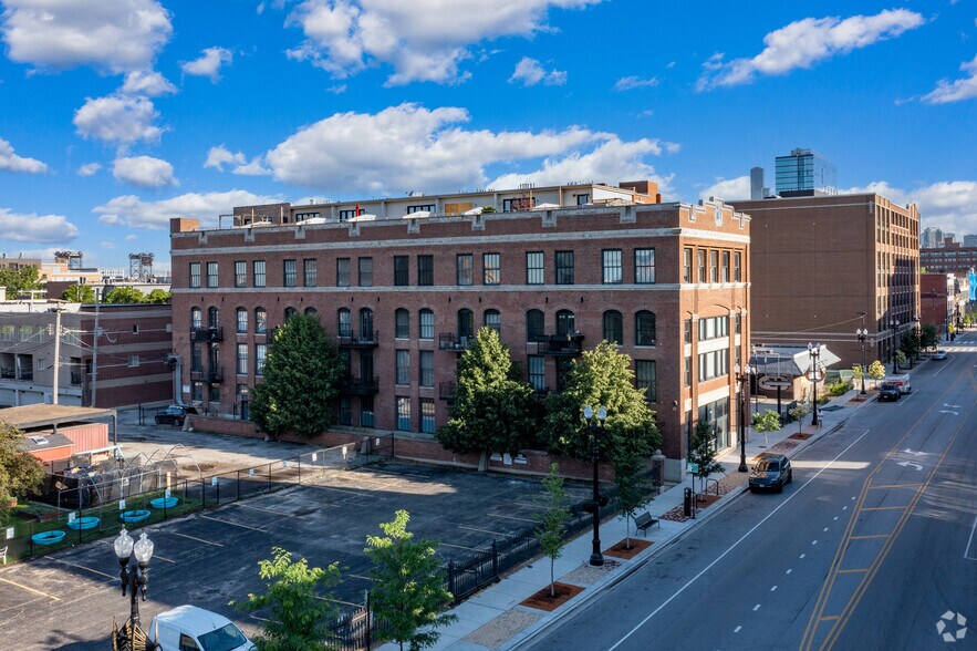 More Photos Of 2332-2342 S Michigan Ave, Chicago Apartments For Lease