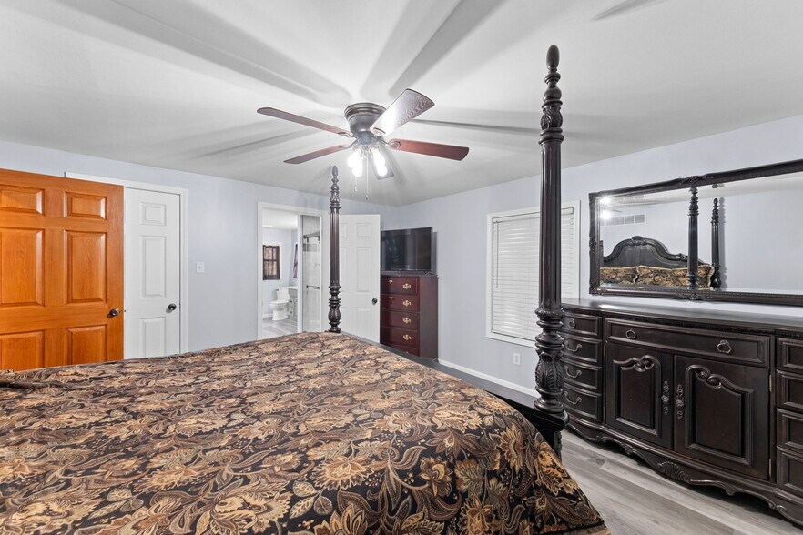 More Photos Of 29560 Reames Ln, Jonesburg Industrial For Sale