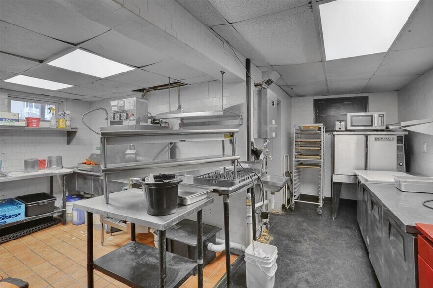 More Photos Of 16 Columbia Ave, Reading Restaurant For Sale