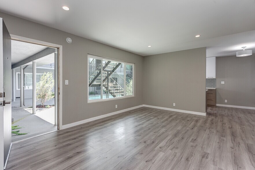 More Photos Of 5427 Carlton Way, Los Angeles Apartments For Sale