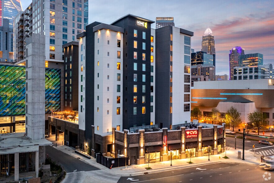 More Photos Of 610 S Caldwell St, Charlotte Hotel For Lease