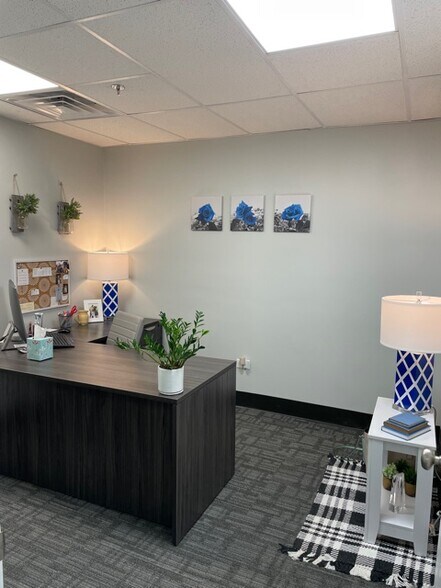More Photos Of 5117 Main St, Downers Grove Storefront Retail Office For Lease