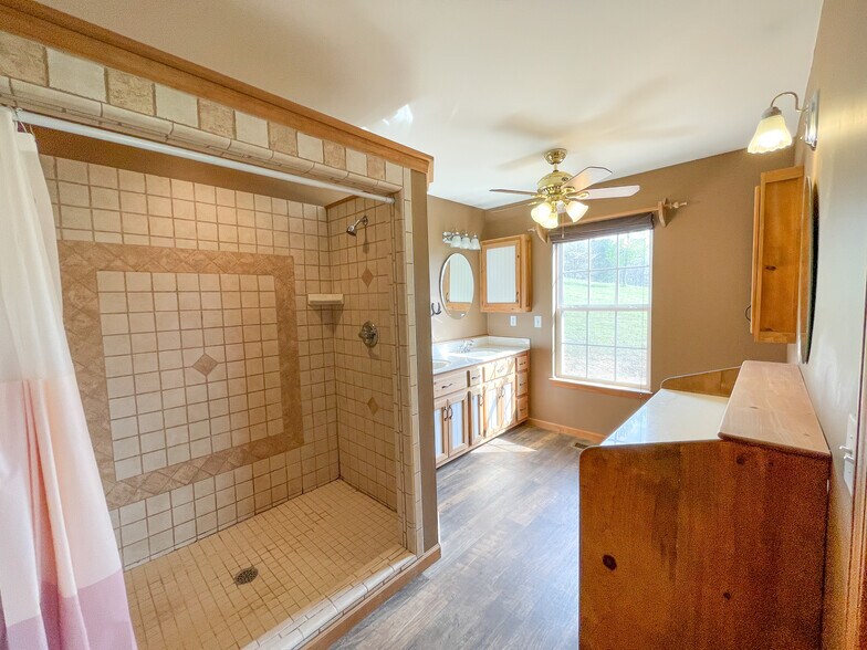 More Photos Of 1516 Fish Hatchery Rd, Summerville Land For Sale