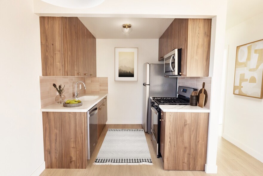 More Photos Of 330 S Horne St, Oceanside Apartments For Sale