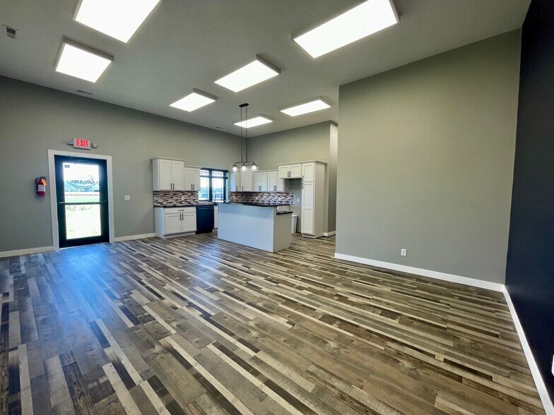 More Photos Of 501 Prosperity Way, North Sioux City Industrial For Sale
