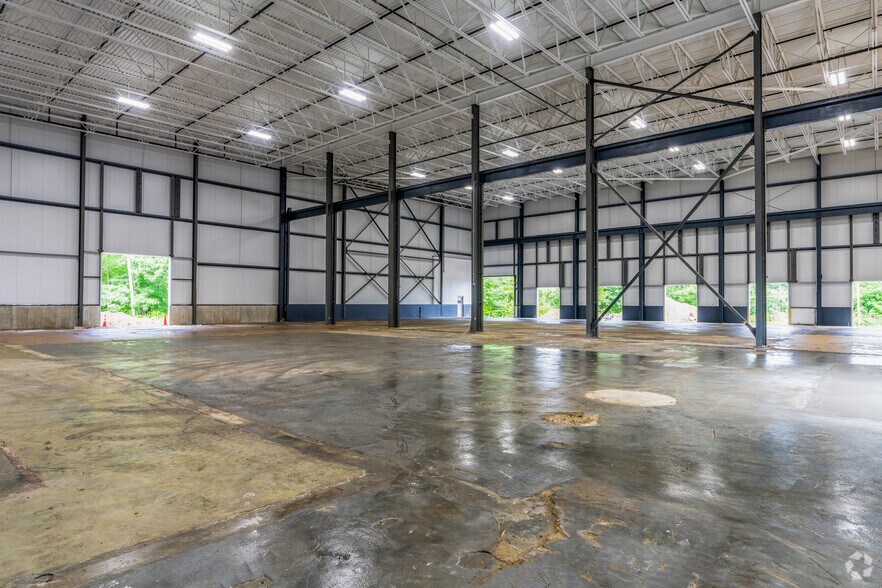 More Photos Of 1537 Grafton Rd, Millbury Warehouse For Lease