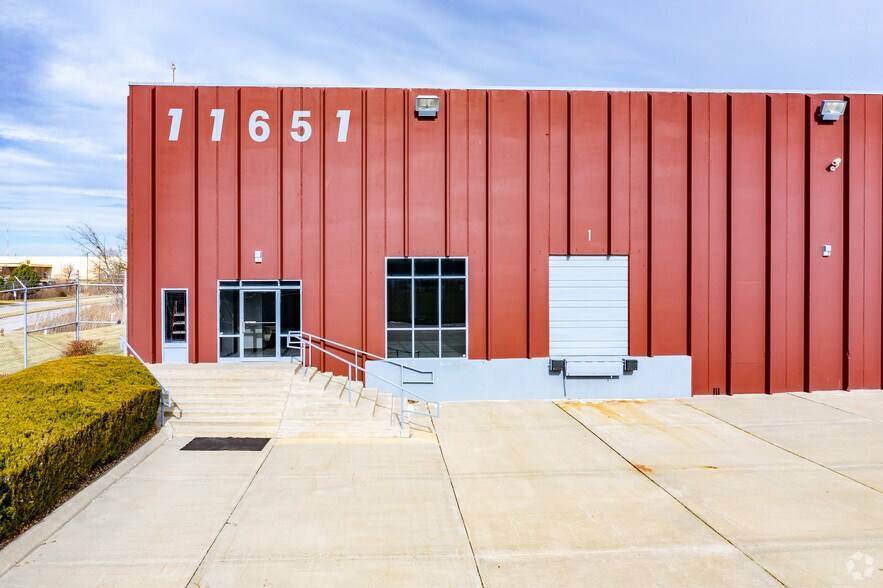 More Photos Of 11651 NW Ambassador Dr, Kansas City Distribution For Lease