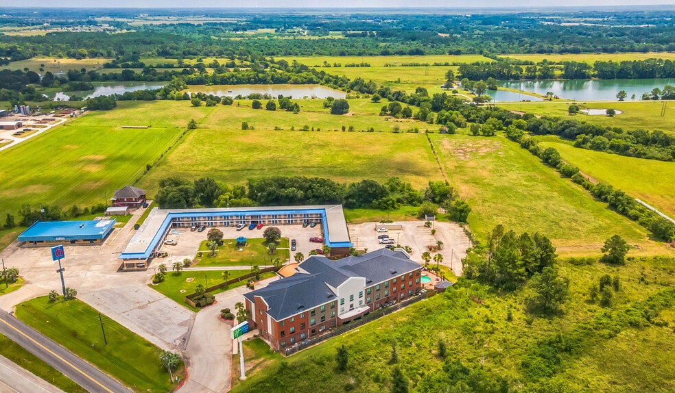 More Photos Of 46300 Interstate 10, Winnie Hotel For Sale