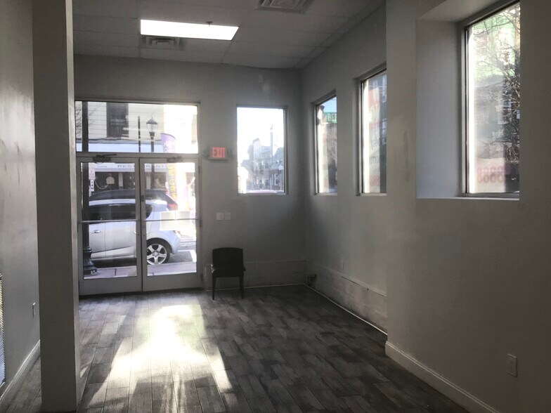 More Photos Of 912 Bergenline Ave, Union City Storefront Retail Residential For Lease