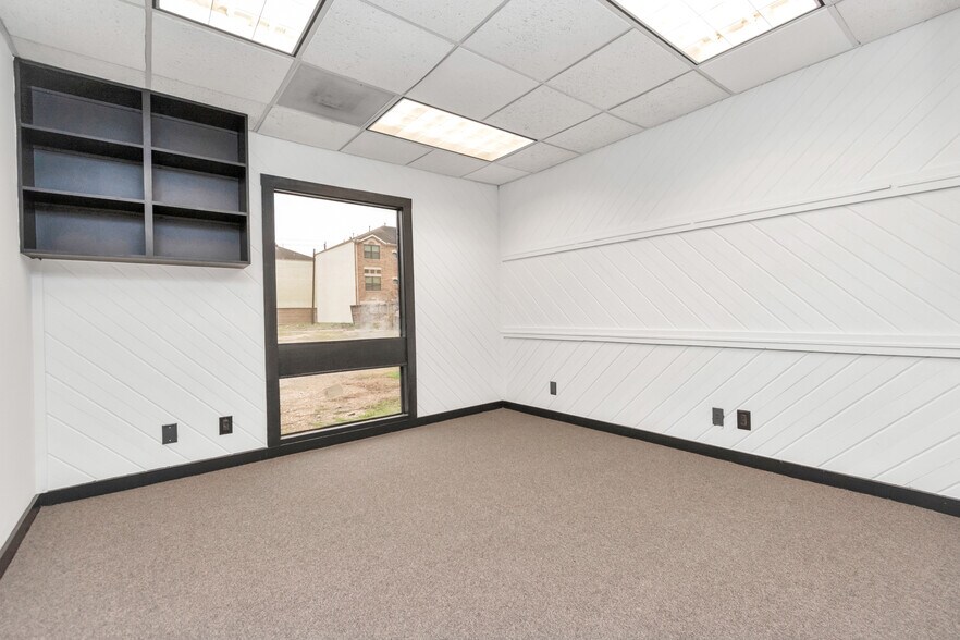 More Photos Of 8703 Meadowcroft Dr, Houston Medical For Lease