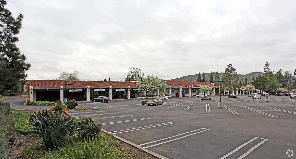 More Photos Of 11655 Duenda Rd, San Diego Unknown For Lease