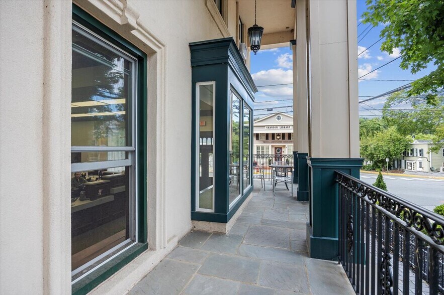 More Photos Of 5 Leigh St, Clinton Township Office For Lease