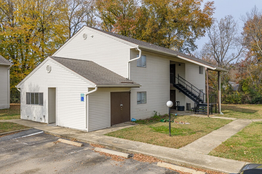 More Photos Of 401 N Cumberland Ave, Russellville Apartments For Sale