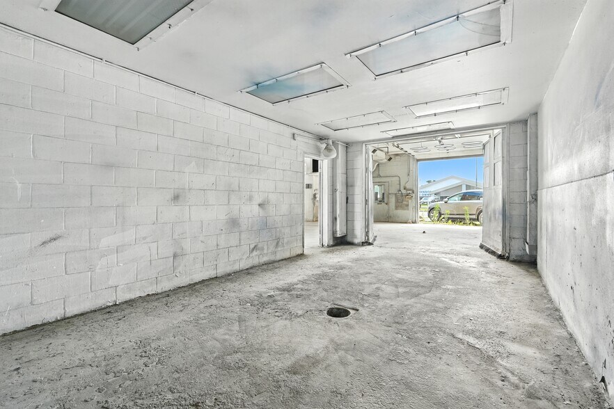 More Photos Of 717 East St, Pittsfield Auto Repair For Lease