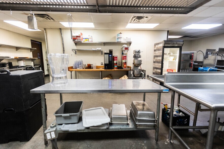 More Photos Of 6263 State Highway 66, Tulsa Restaurant For Sale