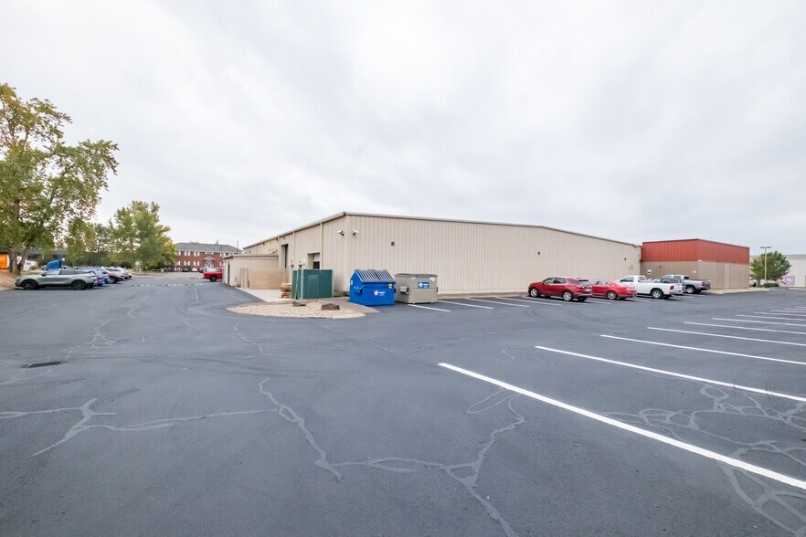 More Photos Of 1241 SE Clay St, Albany Storefront For Sale