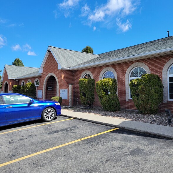 More Photos Of 6490 Main St, Buffalo Medical For Lease