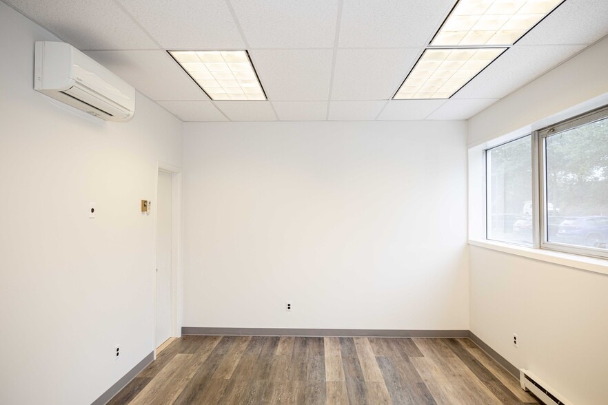 More Photos Of 66-96 Cain Dr, Brentwood Industrial For Sale