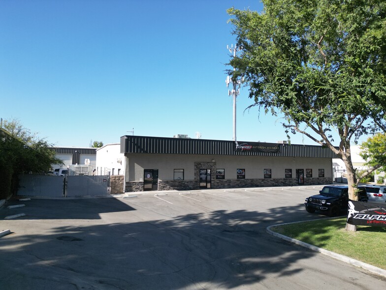 Primary Photo Of 6950 District Blvd, Bakersfield Warehouse For Sale