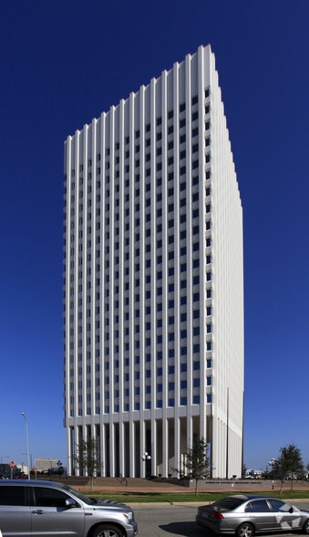 More Photos Of One Moody Plz, Galveston Office For Sale