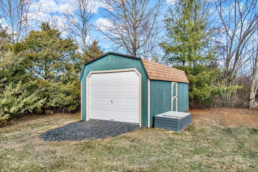 More Photos Of 276 Kingsdale Rd, Littlestown Auto Repair For Sale