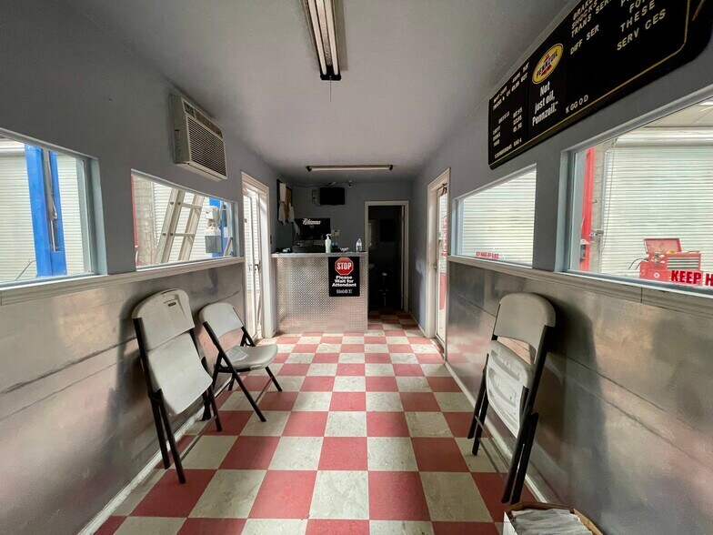 More Photos Of 8444 W University Blvd, Odessa Freestanding For Sale