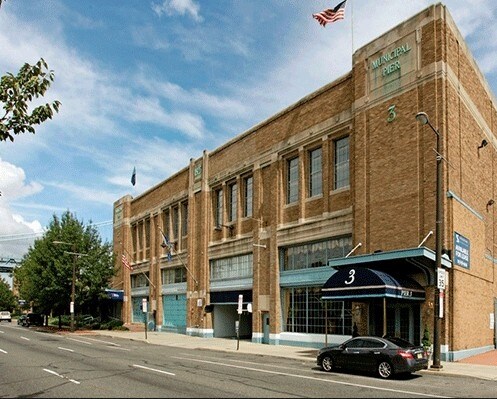 More Photos Of 3-7 N Christopher Columbus Blvd, Philadelphia Loft Creative Space For Lease