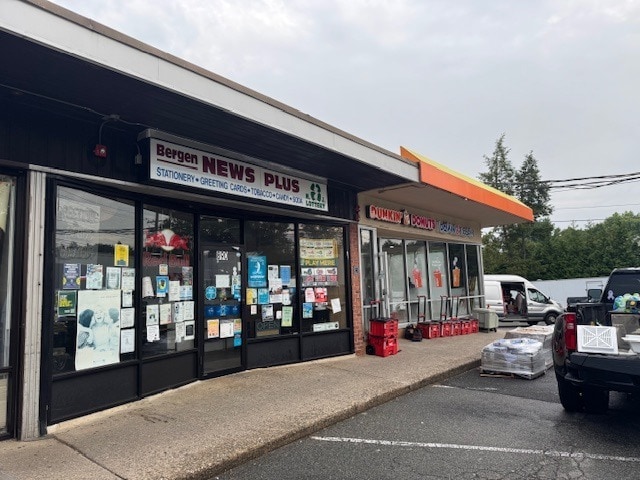 More Photos Of 886-926 Prospect St, Glen Rock Storefront For Lease