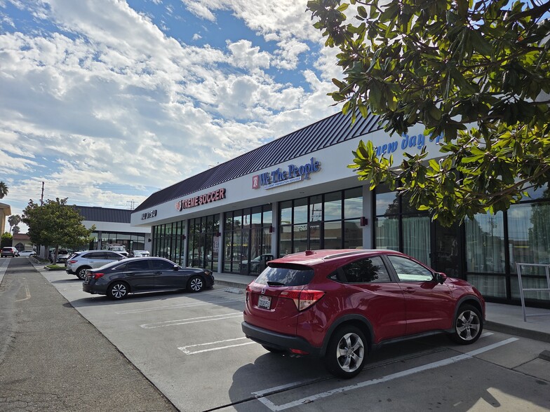 More Photos Of 19009-19019 Hawthorne Blvd, Torrance Unknown For Lease