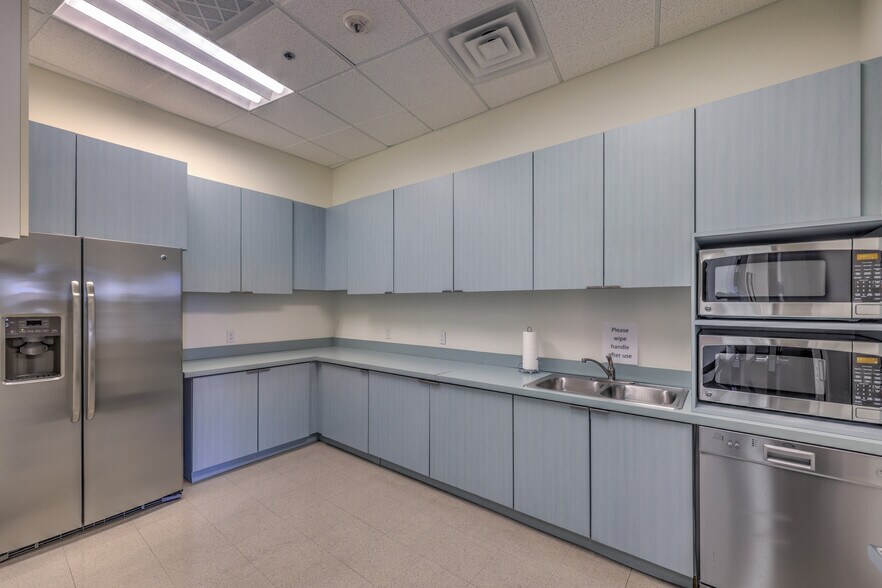 More Photos Of 2560 Anthem Village Dr, Henderson Medical For Lease