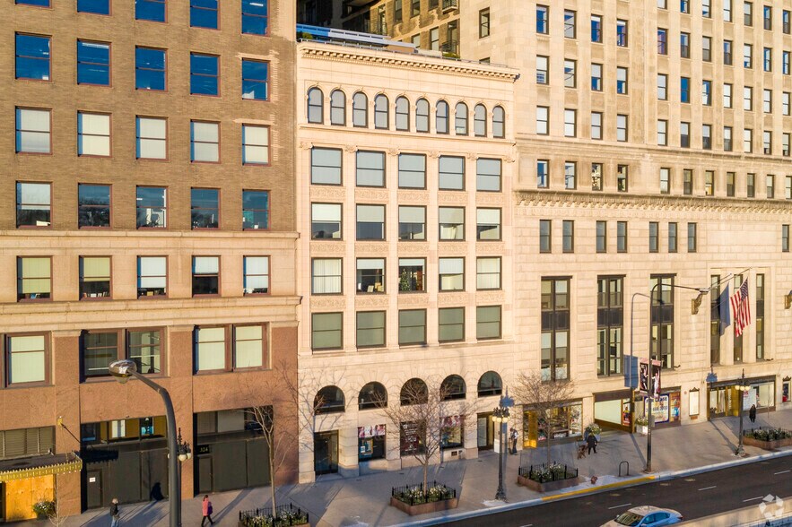 More Photos Of 318-320 S Michigan Ave, Chicago Apartments For Sale