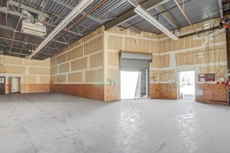 More Photos Of 1976 W Baseline Rd, Phoenix Storefront For Sale