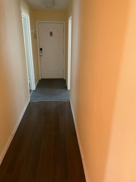 More Photos Of 9510 Center St, Manassas Medical For Lease