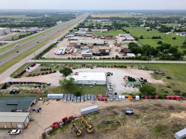 More Photos Of 3456 S Burleson Blvd, Alvarado Freestanding For Sale