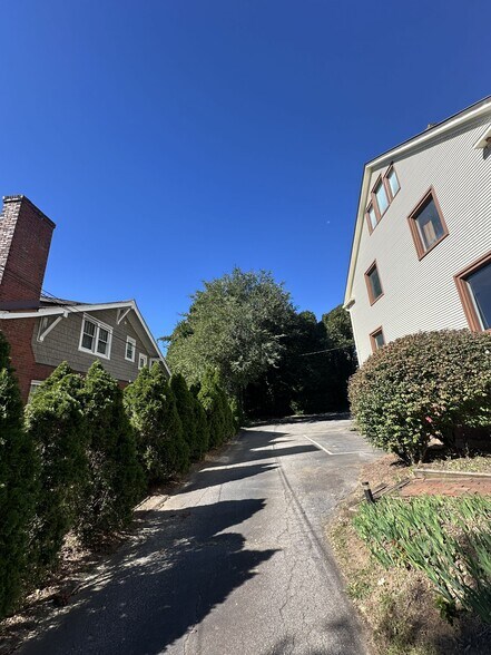 More Photos Of 93 Church St, Asheville Office For Lease