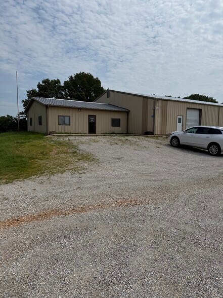 Primary Photo Of 23290 Lawrence 1090, Monett Industrial For Lease