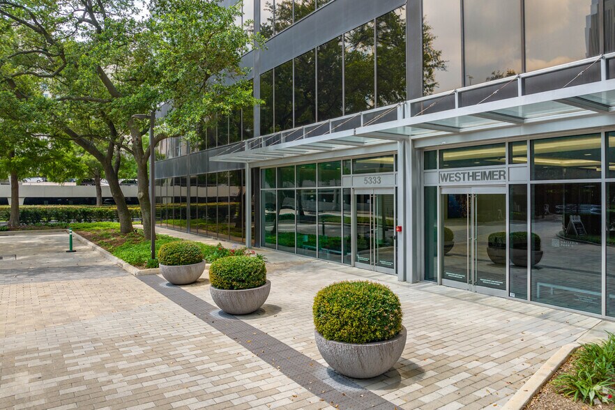 More Photos Of 5251 Westheimer Rd, Houston Unknown For Lease