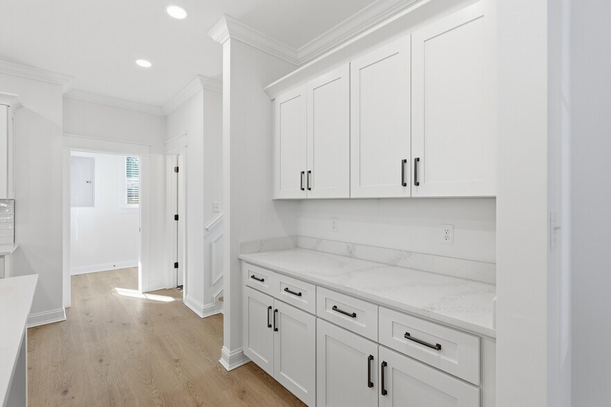 More Photos Of , Savannah Specialty For Sale