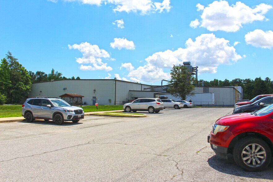 More Photos Of 4590 Graphics Dr, White Plains Manufacturing For Sale