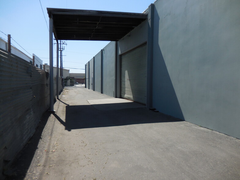 More Photos Of 141 E 157th St, Gardena Warehouse For Lease